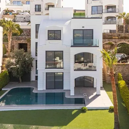 Cozy With Private Pool And Luxuriest Views * بودروم
